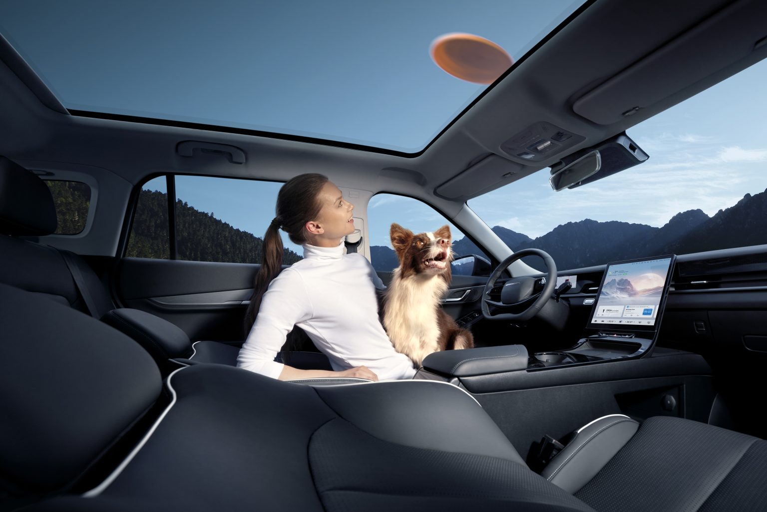 Panoramic-sky-Girl-with-Pet-全景天幕01（女生）-1536x1026